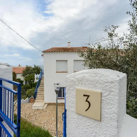 Guest house Habitacions Llanca - Serena Stays